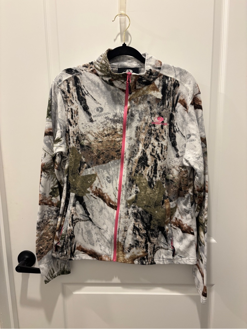Mossy Oak Women's Camouflage Jacket with Pink Zipper
